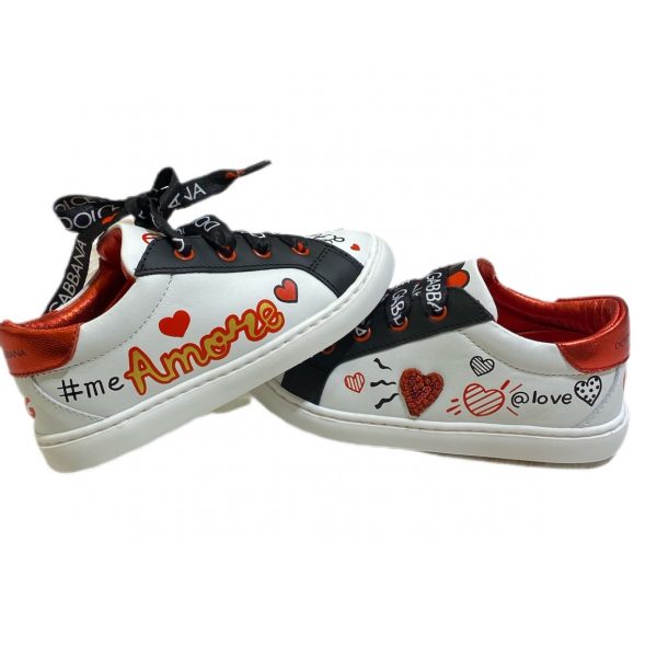 SNEAKER LOVE DOLLS